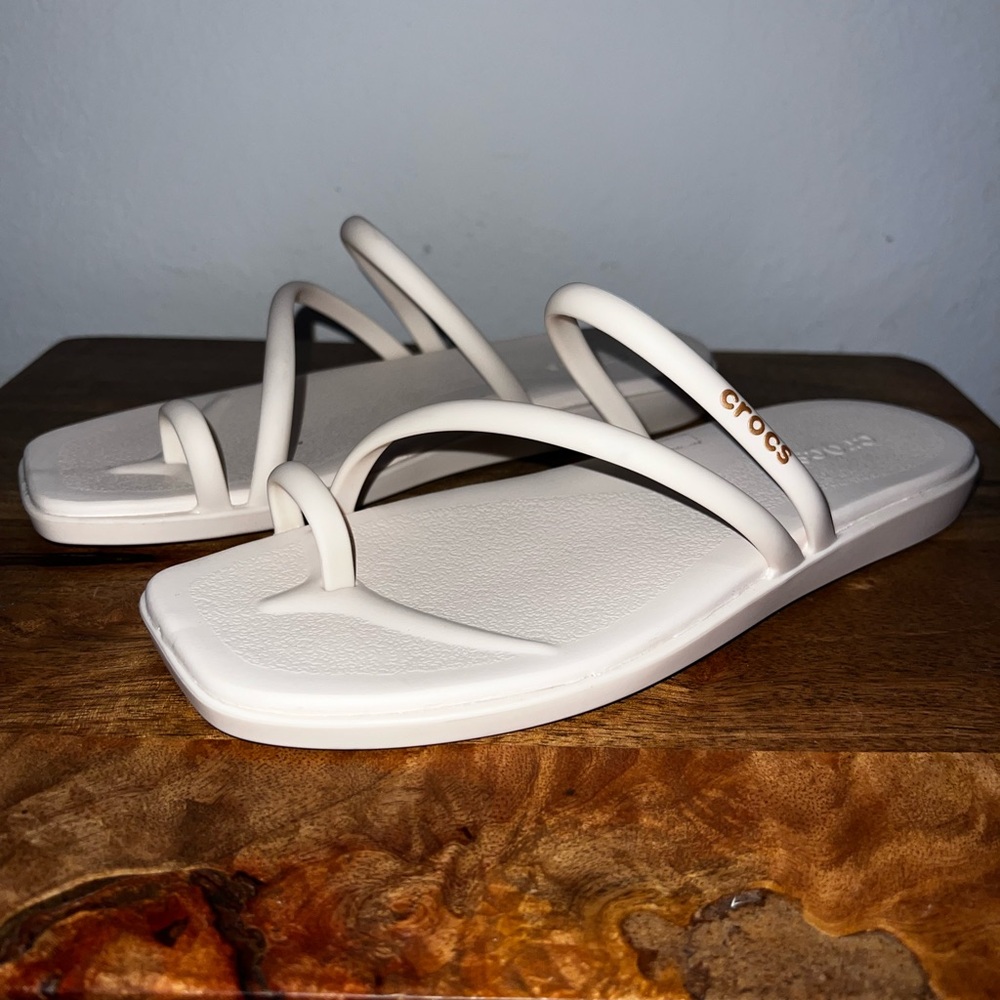 Crocs Miami Toe Loop Sandals